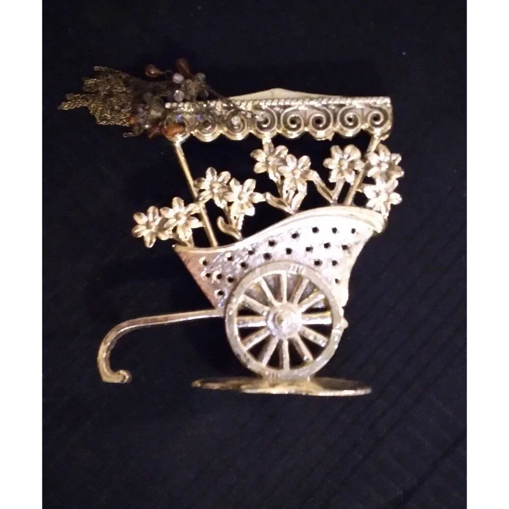 Vintage Cart Of Flowers Earring Holder